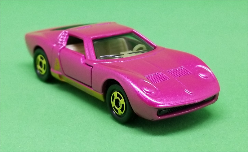 Illustration for article titled LaLD Running of the Bulls 2018: Tomica Lamborghini Miura SV